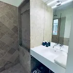 Stylish Flat Center
