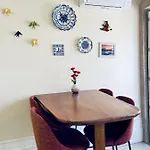 Stylish Flat Center *