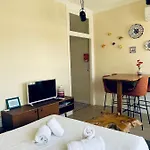Stylish Flat Center *