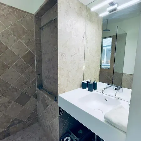 Stylish Flat Center