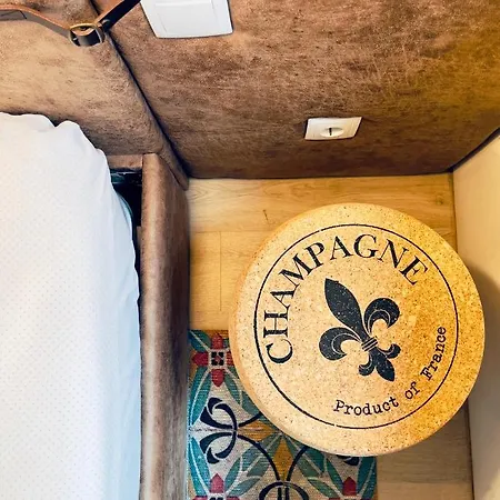 Stylish Flat Center شقة *