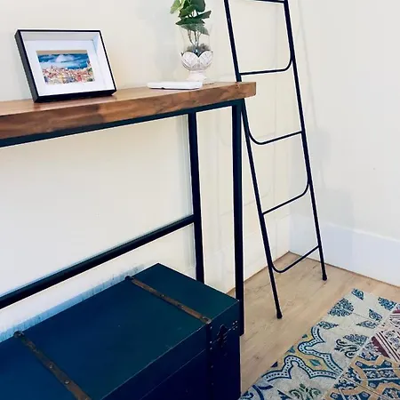 Stylish Flat Center شقة *