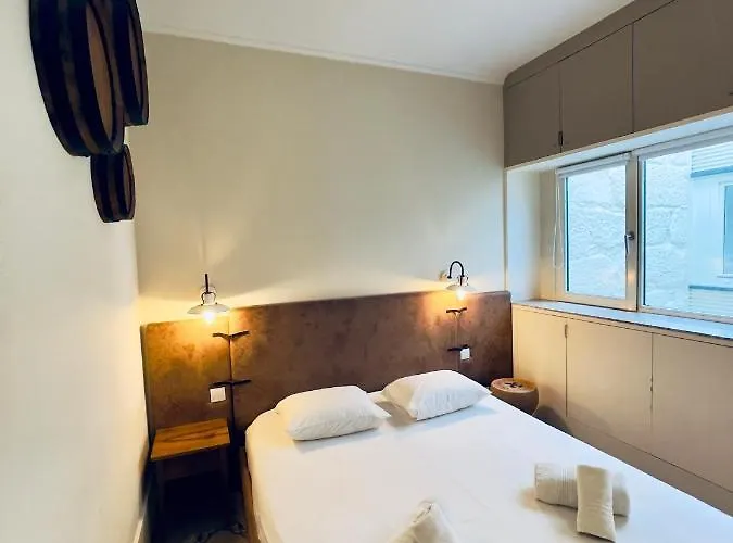 Stylish Flat Center *