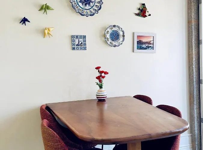 Stylish Flat Center *